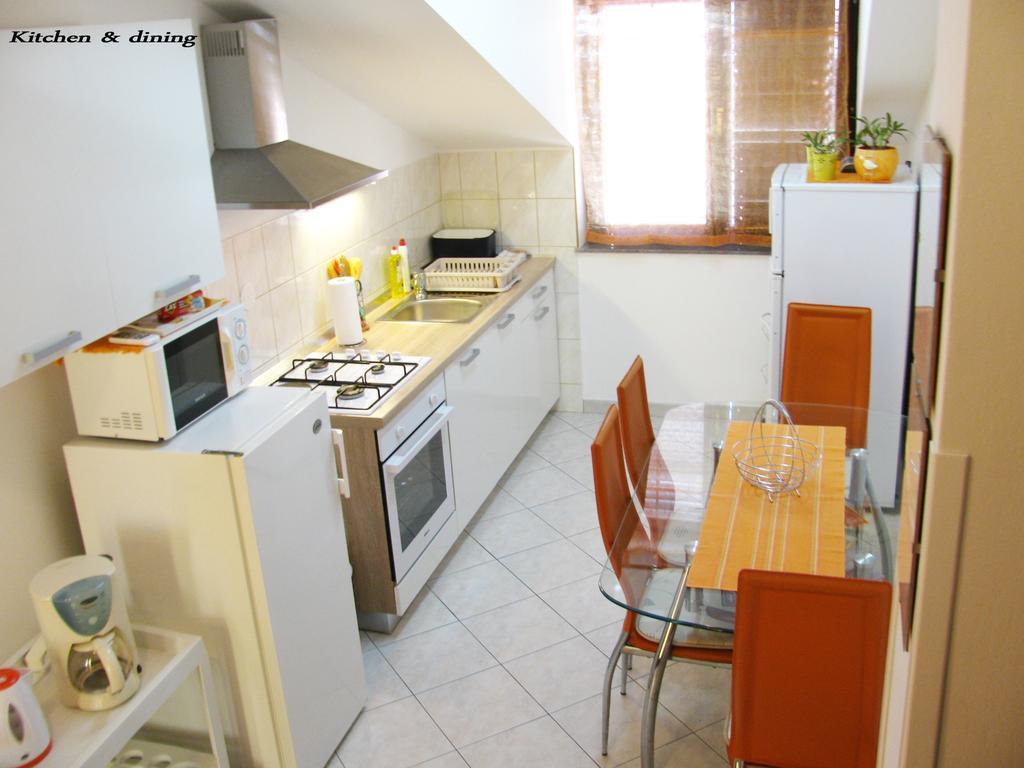 Apartment Perkov Tribalj Oda fotoğraf