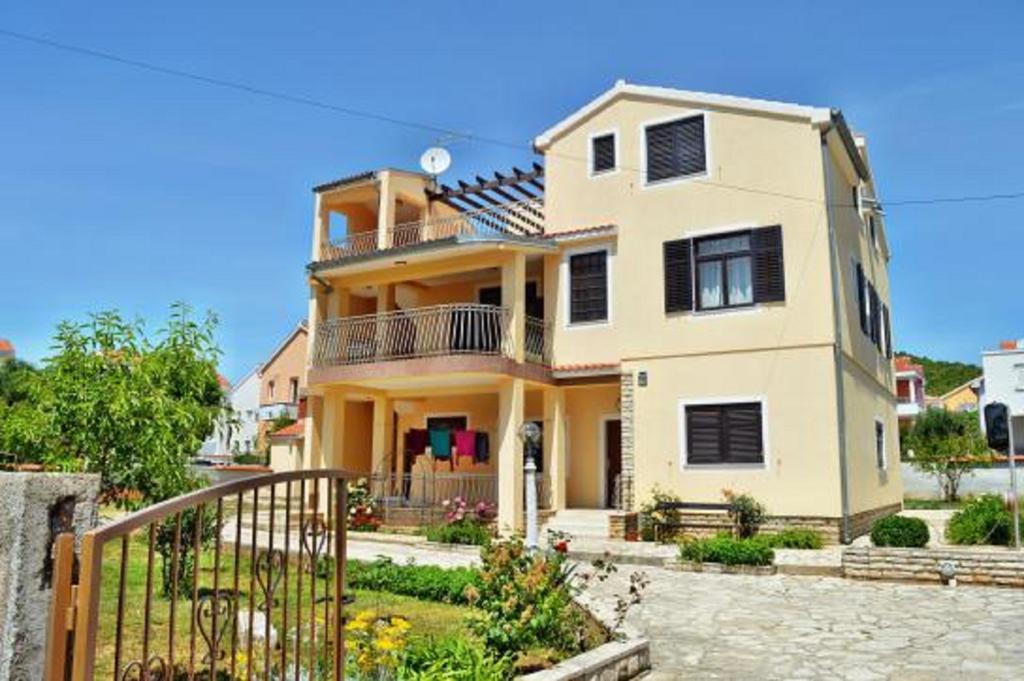 Apartment Perkov Tribalj Oda fotoğraf